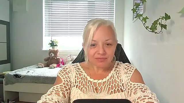 Linsy Kim online show from 12-02-25, 09:25