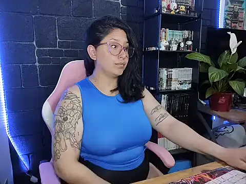 Snapshot of Sweet_yamii chatting on 11-08-25, 02:56 Sweet yamii online show from 11-08-25, 02:56