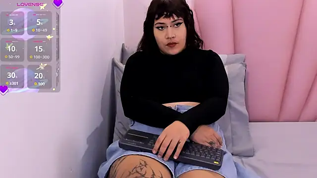 mia yeager online show from 09-11-25, 03:39