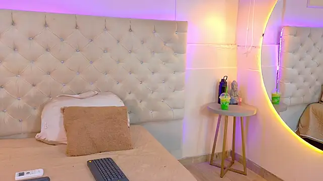 CathMellow online show from 12-18-25, 02:06