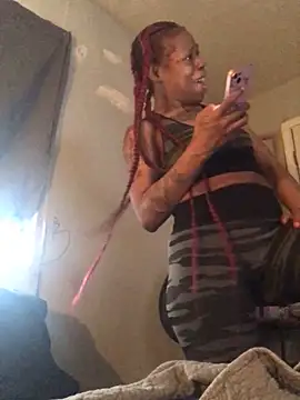 Snapshot of Tishrella6 chatting on 12-02-25, 07:09 Tishrella6 online show from 12-02-25, 07:09