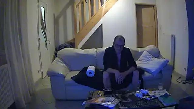 Snapshot of fabDu59 chatting on 10-29-25, 08:32 fabDu59 online show from 10-29-25, 08:32