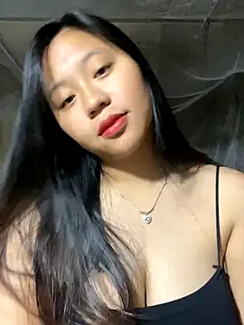 Snapshot of maianhcute chatting on 10-07-25, 01:25 maianhcute online show from 10-07-25, 01:25