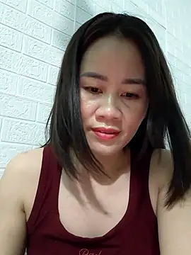 Snapshot of Singlemom69x chatting on 10-18-25, 12:02 Singlemom69x online show from 10-18-25, 12:02