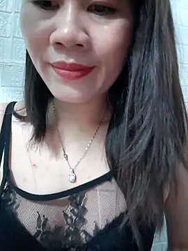 Snapshot of Singlemom69x chatting on 11-23-25, 01:38 Singlemom69x online show from 11-23-25, 01:38