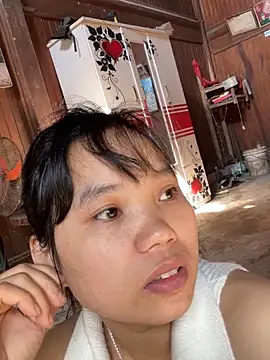 Ngoc-bbi online show from 10-18-25, 02:36