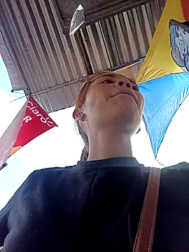 Snapshot of dulcelatin21 chatting on 10-01-25, 07:09 dulcelatin21 online show from 10-01-25, 07:09