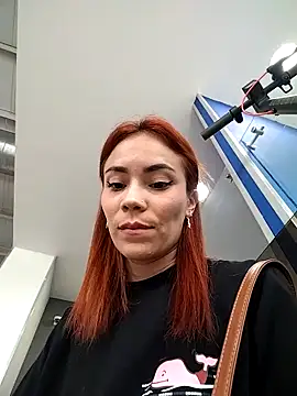 Snapshot of dulcelatin21 chatting on 10-09-25, 07:45 dulcelatin21 online show from 10-09-25, 07:45