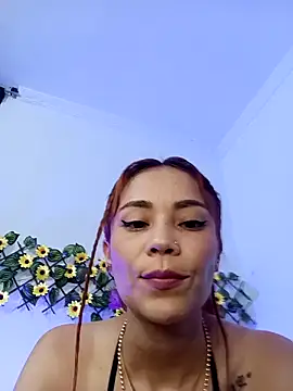 Snapshot of dulcelatin21 chatting on 10-25-25, 01:13 dulcelatin21 online show from 10-25-25, 01:13