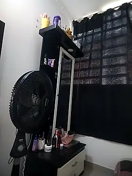 Snapshot of dulcelatin21 chatting on 11-03-25, 03:57 dulcelatin21 online show from 11-03-25, 03:57