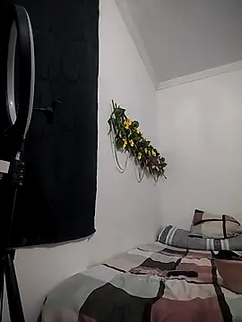 Snapshot of dulcelatin21 chatting on 11-05-25, 08:20 dulcelatin21 online show from 11-05-25, 08:20