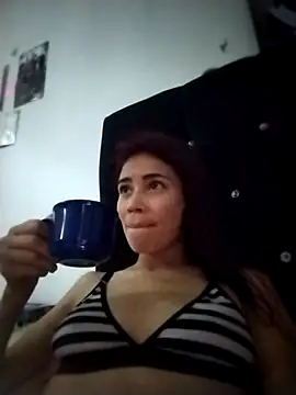 Snapshot of dulcelatin21 chatting on 11-15-25, 04:03 dulcelatin21 online show from 11-15-25, 04:03