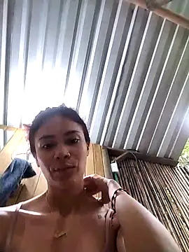 Snapshot of dulcelatin21 chatting on 11-24-25, 03:45 dulcelatin21 online show from 11-24-25, 03:45