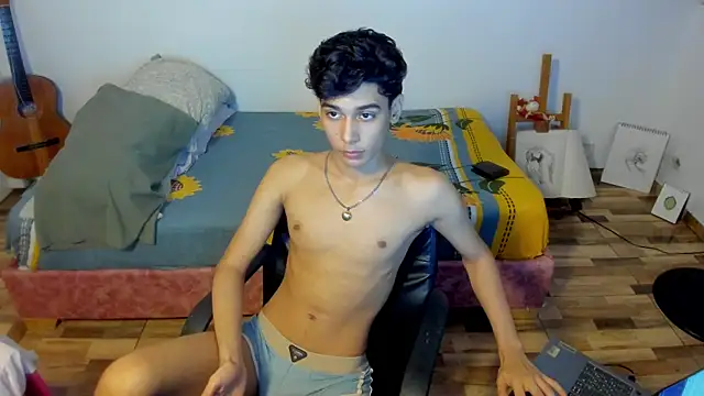 Snapshot of AliottTwink chatting on 01-06-26, 04:16 AliottTwink online show from 01-06-26, 04:16