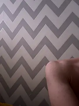 Snapshot of Seriy43 chatting on 11-22-25, 12:42 Seriy43 online show from 11-22-25, 12:42