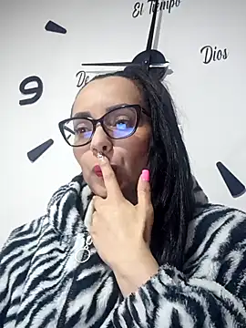 sarita star online show from 11-18-25, 01:55