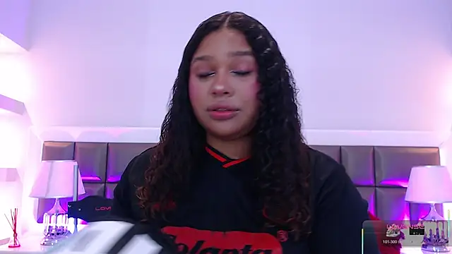 Snapshot of LennaEvans chatting on 11-07-25, 12:49 LennaEvans online show from 11-07-25, 12:49