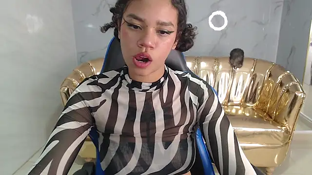 Snapshot of Canela_s1 chatting on 09-30-25, 08:03 Canela s1 online show from 09-30-25, 08:03