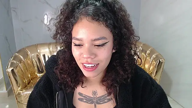 Snapshot of Canela_s1 chatting on 10-16-25, 08:21 Canela s1 online show from 10-16-25, 08:21