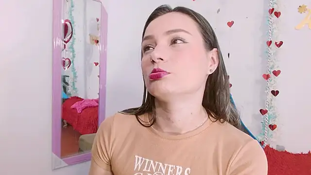 Snapshot of danna_888 chatting on 10-04-25, 09:13 danna 888 online show from 10-04-25, 09:13