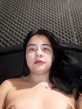 Snapshot of Yuli-27 chatting on 09-19-25, 12:56 Yuli-27 online show from 09-19-25, 12:56