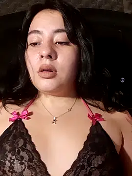 Snapshot of Yuli-27 chatting on 10-03-25, 12:18 Yuli-27 online show from 10-03-25, 12:18