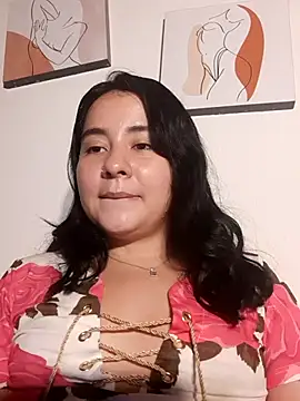 Snapshot of Yuli-27 chatting on 10-12-25, 04:11 Yuli-27 online show from 10-12-25, 04:11