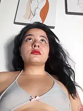 Snapshot of Yuli-27 chatting on 11-03-25, 02:13 Yuli-27 online show from 11-03-25, 02:13