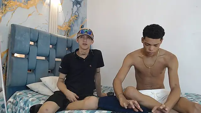 Snapshot of PRETTY_FEM chatting on 01-07-26, 01:19 PRETTY FEM online show from 01-07-26, 01:19