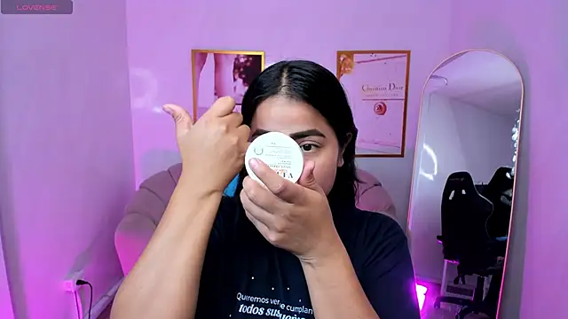 Victoria b  online show from 09-15-25, 07:47