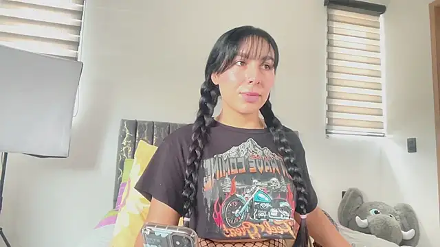 greciadom555 online show from 10-02-25, 04:25