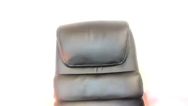 Snapshot of Manuel_FPG chatting on 09-18-25, 09:06 Manuel FPG online show from 09-18-25, 09:06