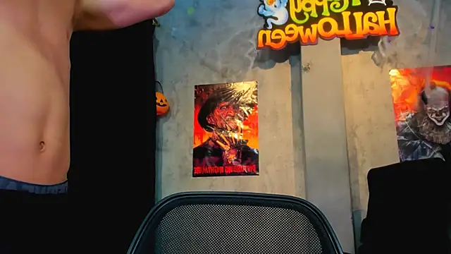 Snapshot of Manuel_FPG chatting on 10-31-25, 01:28 Manuel FPG online show from 10-31-25, 01:28