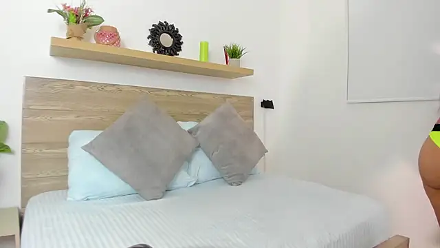 Snapshot of atenea_blaack chatting on 09-23-25, 02:25 atenea blaack online show from 09-23-25, 02:25