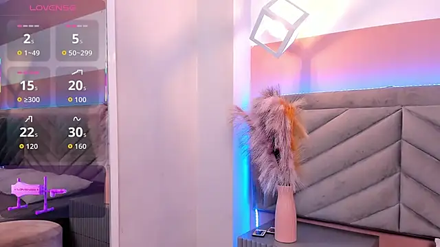 Snapshot of molly_zanderbond_ chatting on 09-30-25, 03:44 molly zanderbond  online show from 09-30-25, 03:44