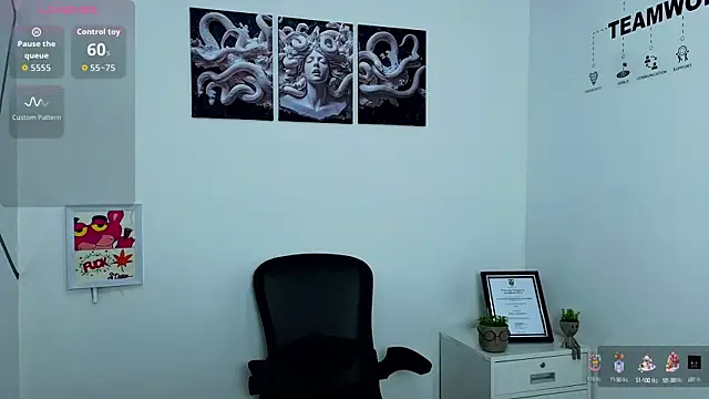 Snapshot of melody-rouss chatting on 10-11-25, 10:14 melody-rouss online show from 10-11-25, 10:14