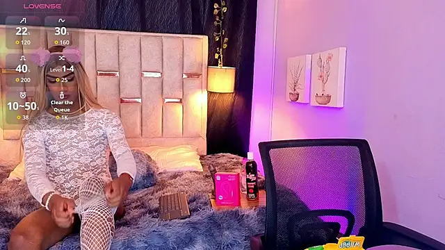 Snapshot of melody-rouss chatting on 10-12-25, 05:06 melody-rouss online show from 10-12-25, 05:06