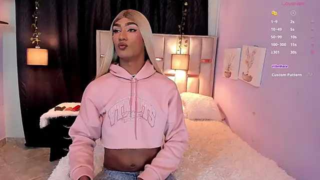 Snapshot of melody-rouss chatting on 12-14-25, 05:35 melody-rouss online show from 12-14-25, 05:35