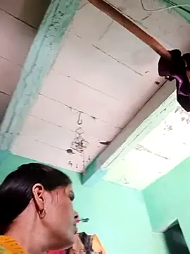 Snapshot of Sexy_queeny chatting on 09-20-25, 08:04 Sexy queeny online show from 09-20-25, 08:04