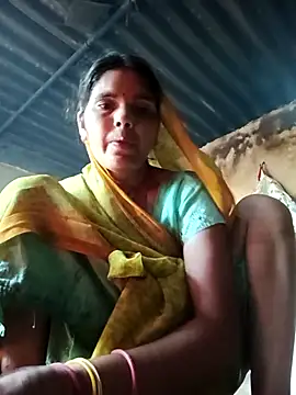 Snapshot of Sexy_queeny chatting on 09-24-25, 01:09 Sexy queeny online show from 09-24-25, 01:09