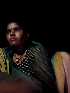 Snapshot of Sexy_queeny chatting on 09-24-25, 01:36 Sexy queeny online show from 09-24-25, 01:36