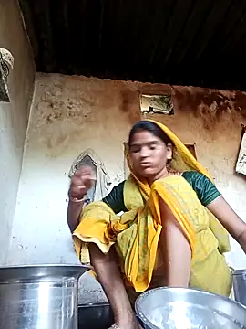 Snapshot of Sexy_queeny chatting on 09-30-25, 03:44 Sexy queeny online show from 09-30-25, 03:44