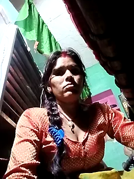 Snapshot of Sexy_queeny chatting on 10-01-25, 03:40 Sexy queeny online show from 10-01-25, 03:40