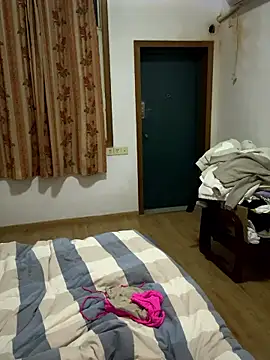 xiiuuff18 online show from 01-06-26, 02:21