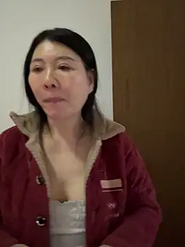 xiiuuff18 online show from 02-10-26, 12:15