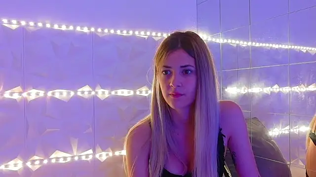 Aishha  online show from 09-12-25, 05:18