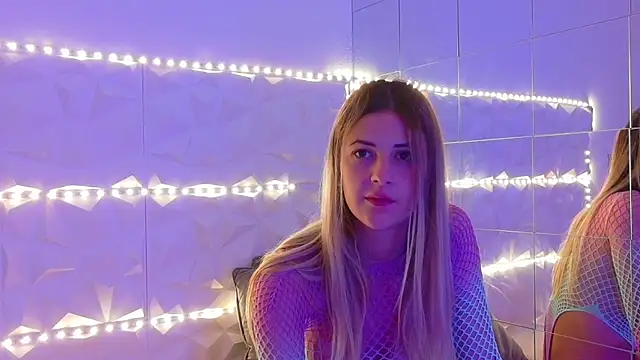 Aishha  online show from 09-29-25, 05:12