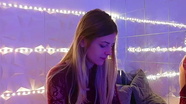 Aishha  online show from 11-04-25, 06:01