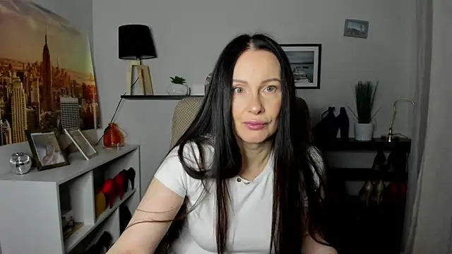 Velvet Jasmine online show from 02-13-26, 06:20