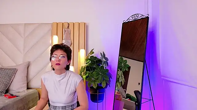 Zafiro Gem  online show from 09-12-25, 07:58